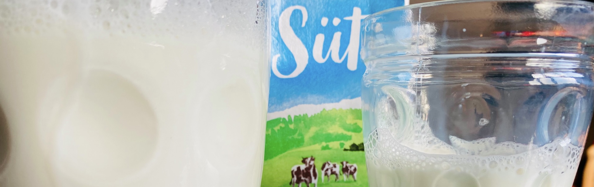 Laktik asit bir diğer adıyla süt asiti için kullanlan bir görsel.