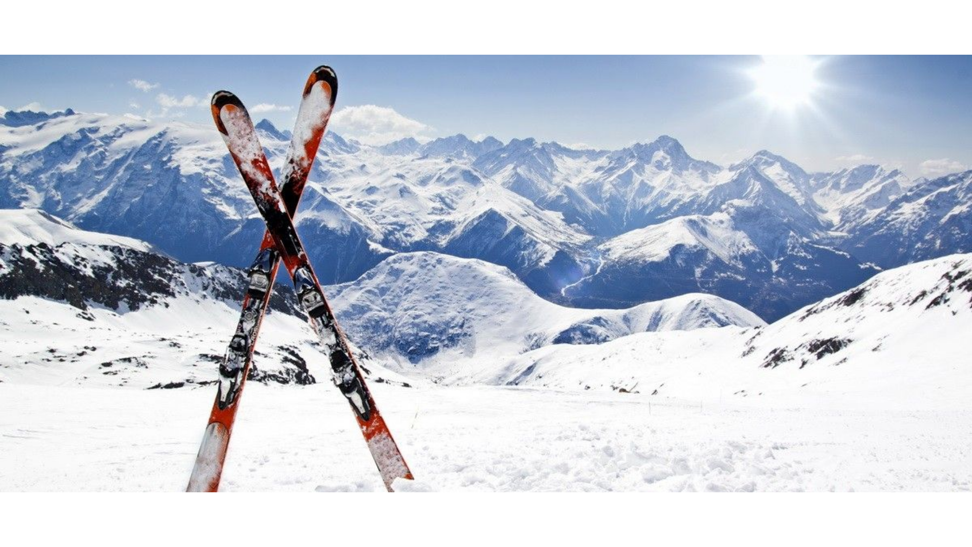 Kış sporları denince akla ilk gelen spor kayağa ait bir görsel.