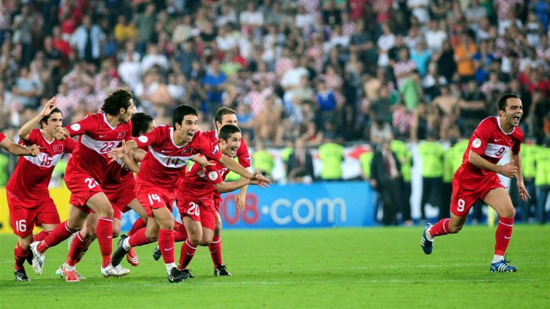 Euro 2008 organizasyonuna Türkiye takımına ait bir görsel.